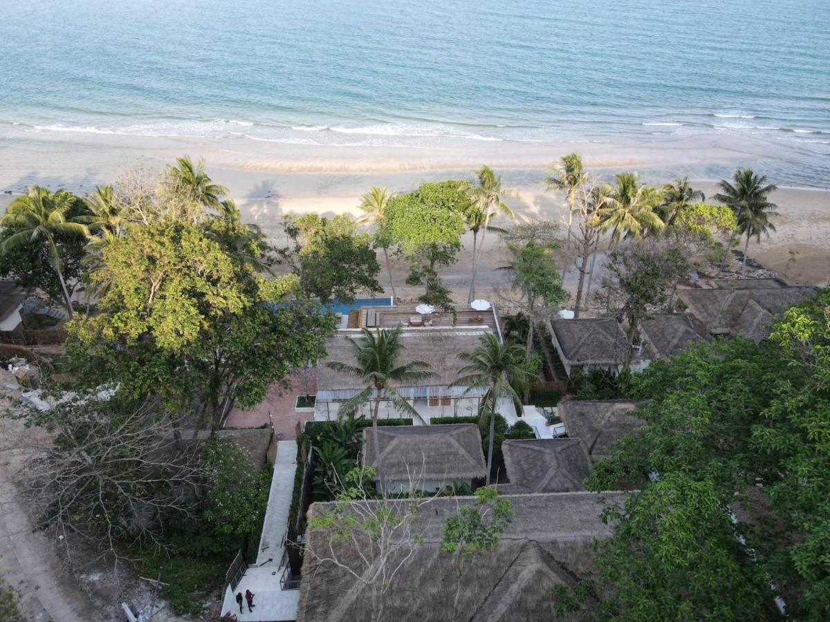The Nest Private Beach Resort チュンポーン エクステリア 写真