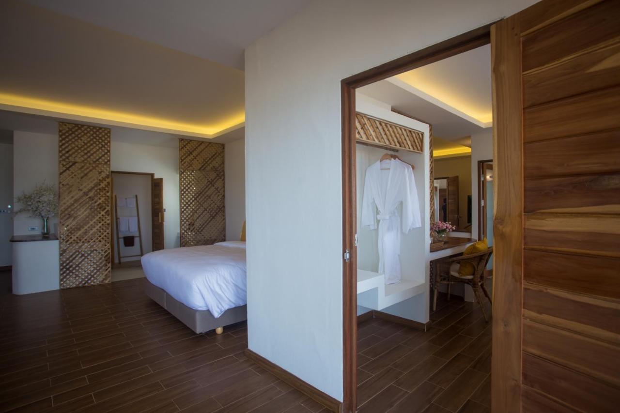 The Nest Private Beach Resort チュンポーン エクステリア 写真